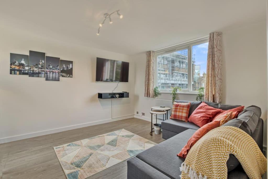 Apartament Hidden Gem In Battersea W/ Free Parking Londyn Zewnętrze zdjęcie